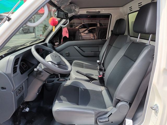 Mitsubishi  Delica  第5張相片
