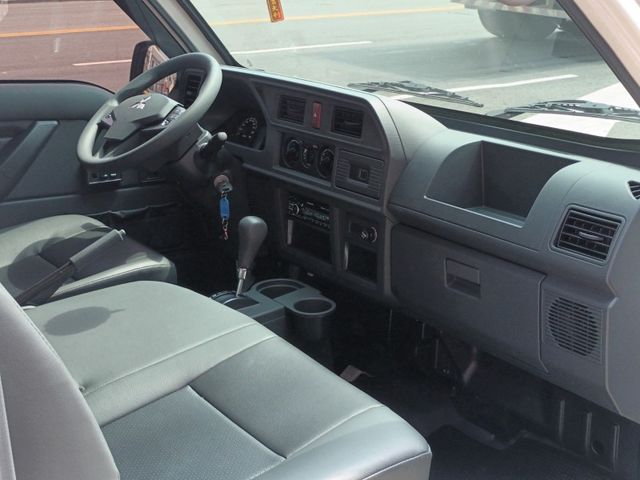 Mitsubishi  Delica  第8張相片