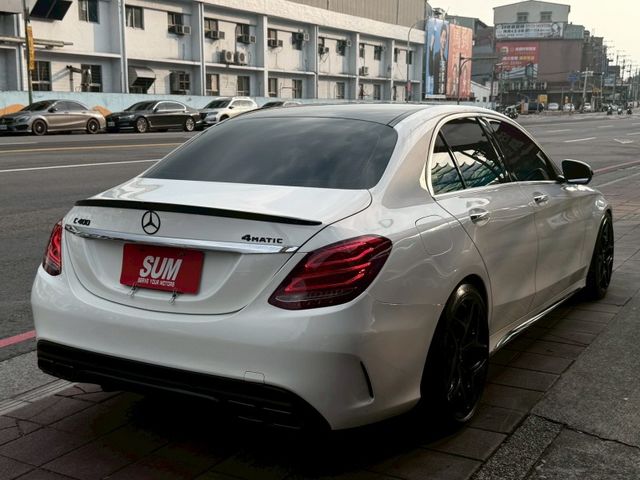Mercedes-Benz/賓士   C-CLASS  C300  第7張相片