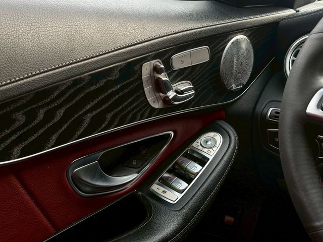 Mercedes-Benz/賓士   C-CLASS  C300  第15張相片