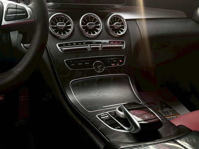 Mercedes-Benz/賓士   C-CLASS  C300  第17張相片