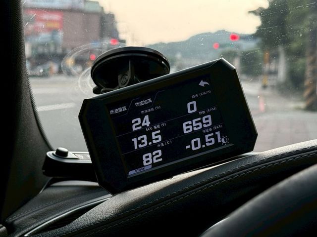 Mercedes-Benz/賓士   C-CLASS  C300  第19張相片