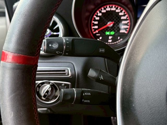 Mercedes-Benz/賓士   C-CLASS  C300  第20張相片