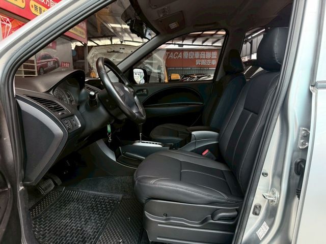 Mitsubishi  Zinger  第8張相片