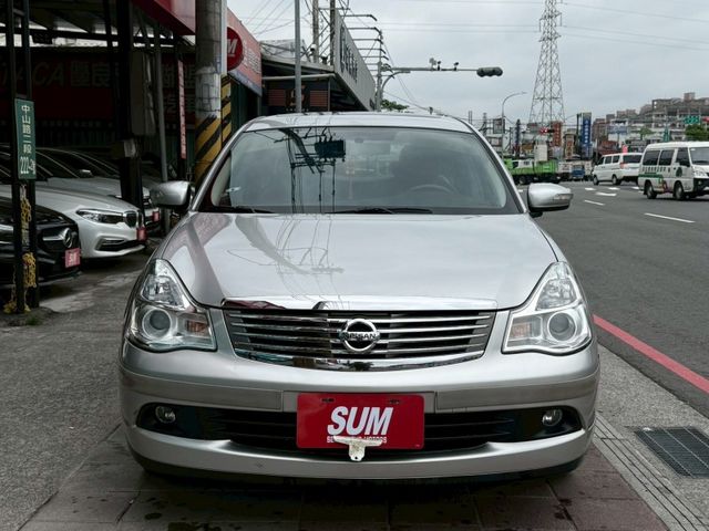 Nissan  Bluebird  第3張相片