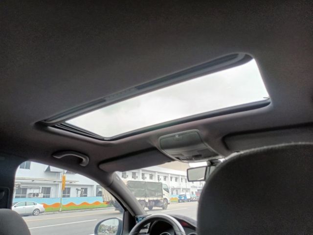 Volkswagen 福斯  Golf  第8張相片