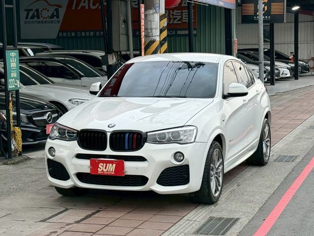 BMW/ 寶馬  X4 SERIES  X4 xDrive20i  第2張相片