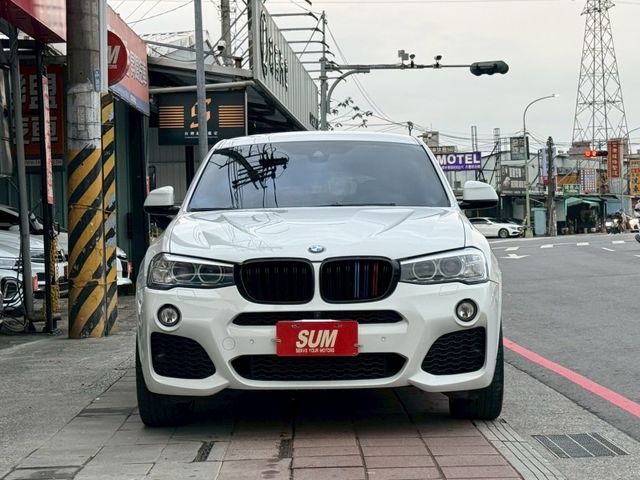 BMW/ 寶馬  X4 SERIES  X4 xDrive20i  第3張相片
