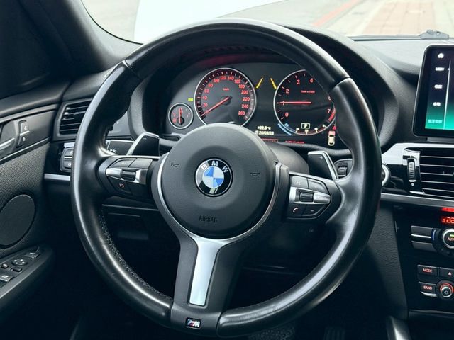 BMW/ 寶馬  X4 SERIES  X4 xDrive20i  第11張相片