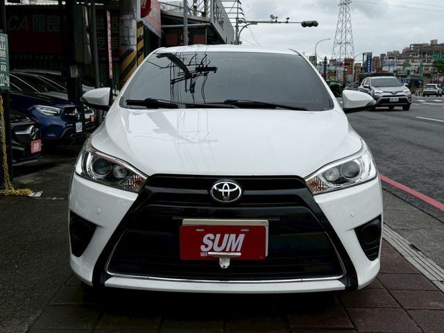 Toyota  Yaris 2017Toyota Yaris改款後小鴨 免鑰匙 恆溫空調 認證車!  第3張相片