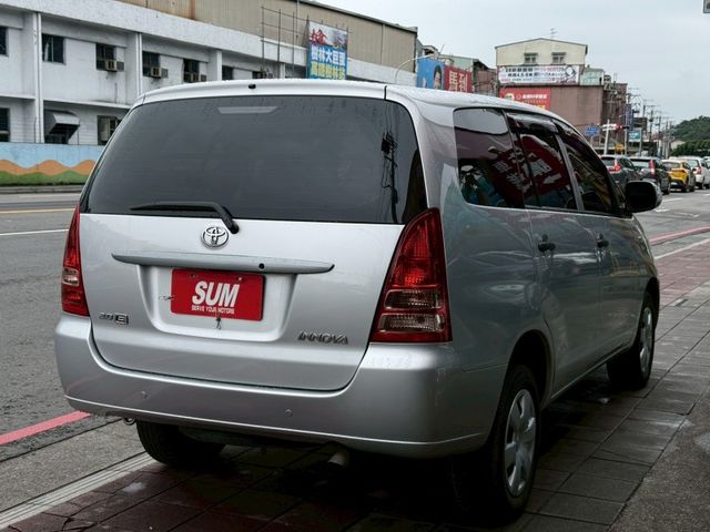 Toyota  Innova 2012 INNOVA 2.0自排省稅金 18萬帶回家!  第7張相片