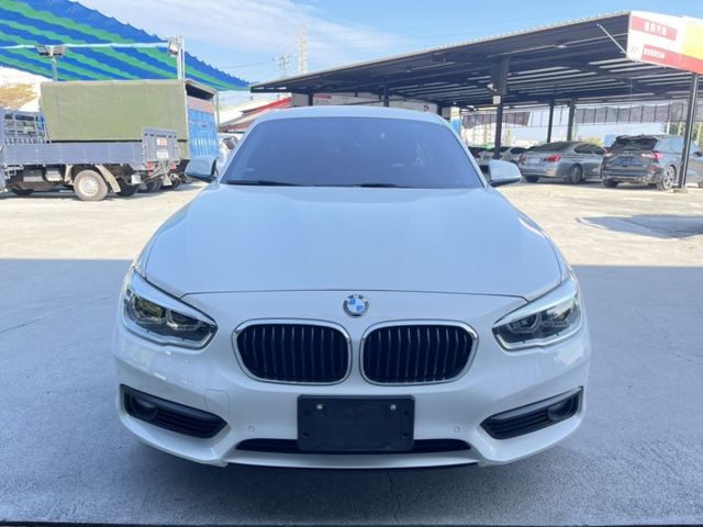 118i 小改款 新款引擎1.5t 代步首選 全車原版件(新市總店)  第4張相片