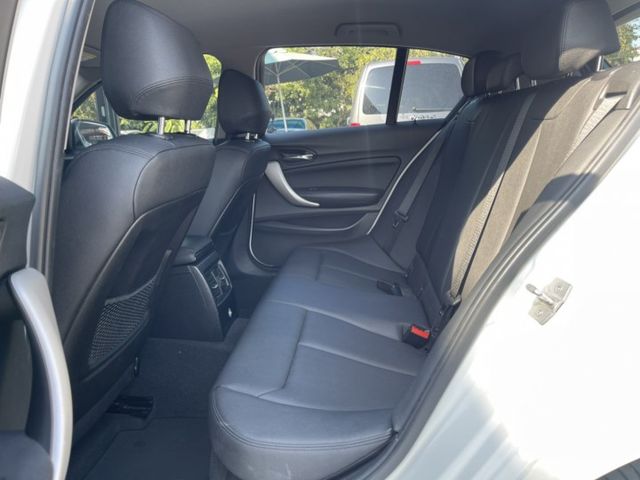 118i 小改款 新款引擎1.5t 代步首選 全車原版件(新市總店)  第6張相片
