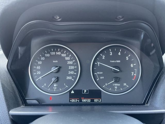 118i 小改款 新款引擎1.5t 代步首選 全車原版件(新市總店)  第13張相片