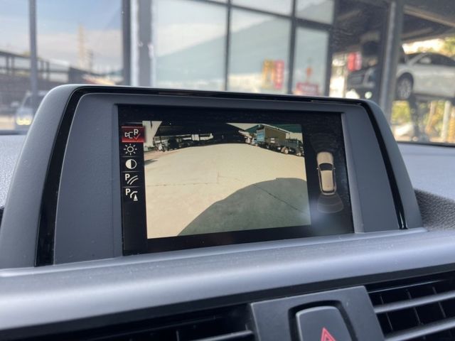 118i 小改款 新款引擎1.5t 代步首選 全車原版件(新市總店)  第15張相片