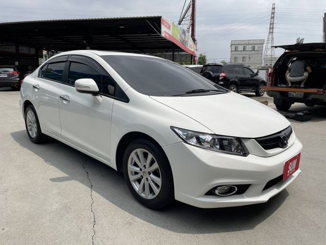 頂級版 天窗 HID頭燈 換檔快撥 定速 倒車影像 導航 (永大店)  第3張相片