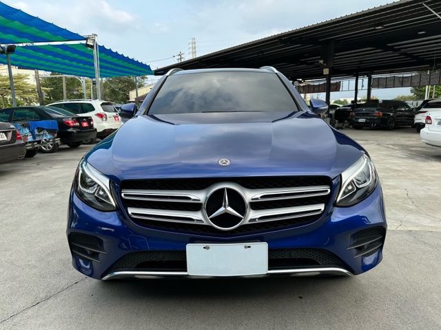 AMG 4Matic 僅跑6萬公里 全景天窗 盲點 LED頭燈尾燈 摸門 全車原版件 里程保證 (永大店)  第4張相片