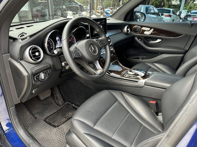AMG 4Matic 僅跑6萬公里 全景天窗 盲點 LED頭燈尾燈 摸門 全車原版件 里程保證 (永大店)  第5張相片