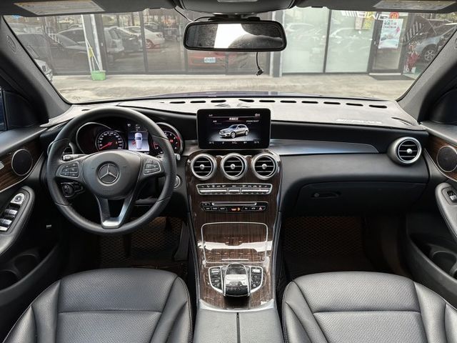 AMG 4Matic 僅跑6萬公里 全景天窗 盲點 LED頭燈尾燈 摸門 全車原版件 里程保證 (永大店)  第10張相片