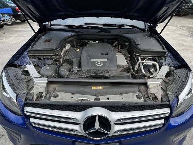 AMG 4Matic 僅跑6萬公里 全景天窗 盲點 LED頭燈尾燈 摸門 全車原版件 里程保證 (永大店)  第11張相片