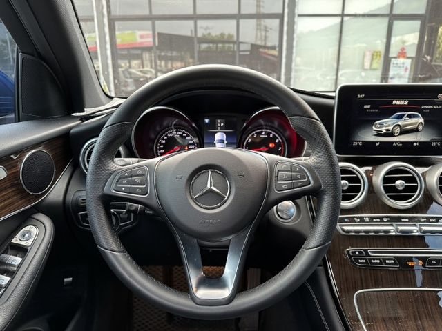 AMG 4Matic 僅跑6萬公里 全景天窗 盲點 LED頭燈尾燈 摸門 全車原版件 里程保證 (永大店)  第12張相片