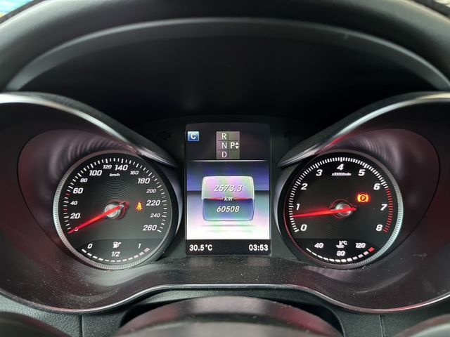 AMG 4Matic 僅跑6萬公里 全景天窗 盲點 LED頭燈尾燈 摸門 全車原版件 里程保證 (永大店)  第17張相片