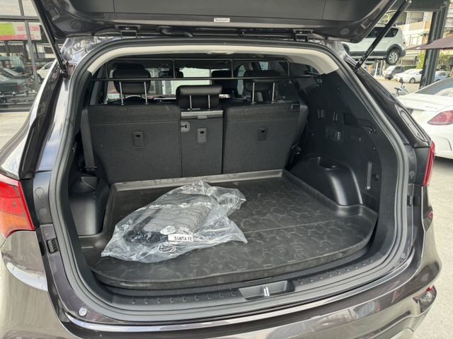 小改款 全景天窗 免key 倒車影像 電動座椅 全車原版件 里程保證 (永大店)  第7張相片