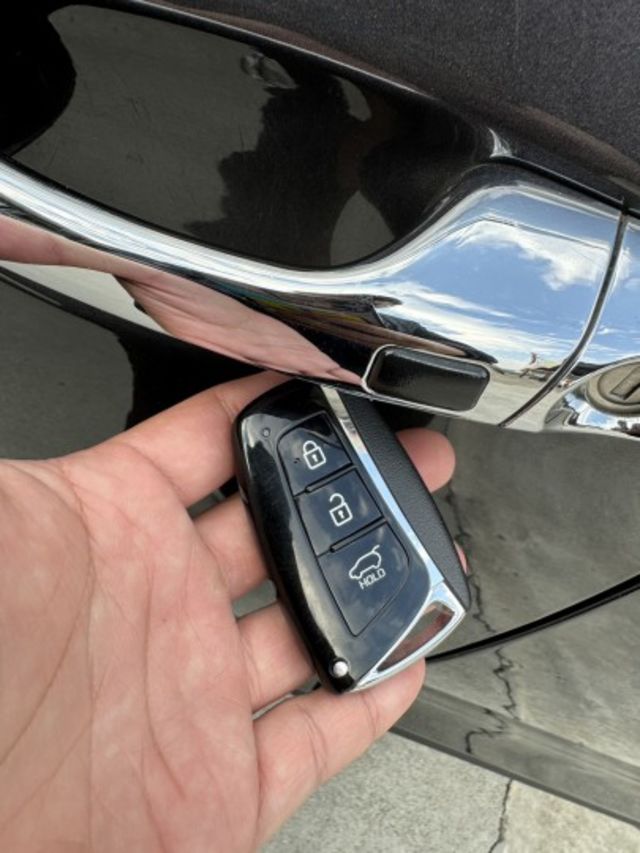 小改款 全景天窗 免key 倒車影像 電動座椅 全車原版件 里程保證 (永大店)  第11張相片