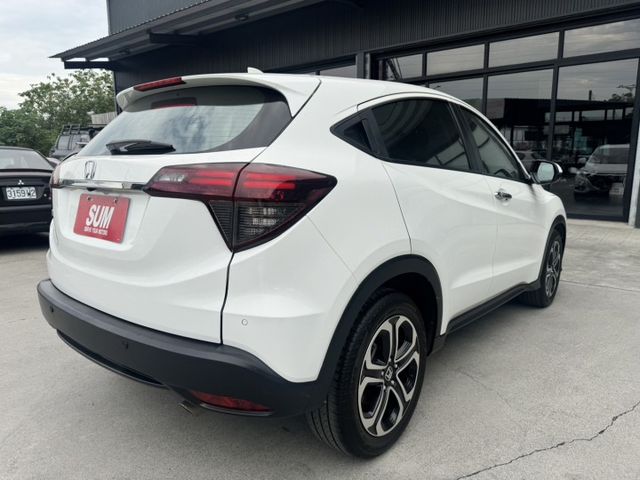 S版 一手車 LED頭燈 倒車影像 恆溫 換檔快撥 全車原版件 里程保證 (永大店)  第2張相片