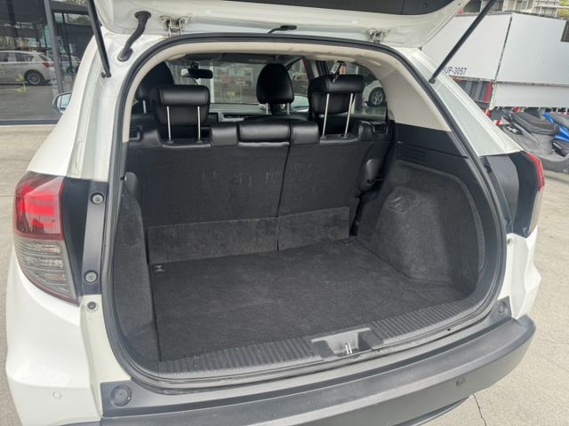 S版 一手車 LED頭燈 倒車影像 恆溫 換檔快撥 全車原版件 里程保證 (永大店)  第7張相片