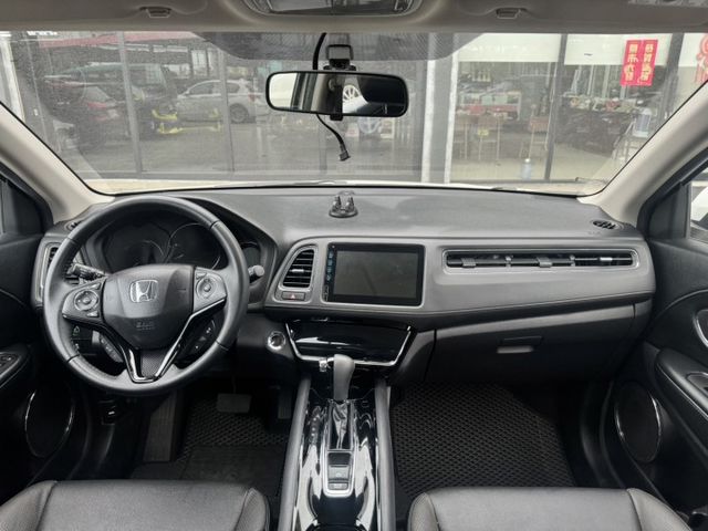 S版 一手車 LED頭燈 倒車影像 恆溫 換檔快撥 全車原版件 里程保證 (永大店)  第10張相片