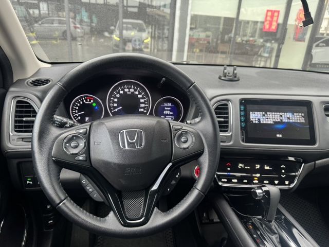 S版 一手車 LED頭燈 倒車影像 恆溫 換檔快撥 全車原版件 里程保證 (永大店)  第13張相片