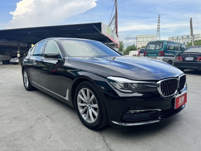 730I 總代理 一手車 原廠保養 紀錄齊全 里程保證 (新市店)  第3張相片