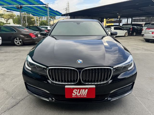 730I 總代理 一手車 原廠保養 紀錄齊全 里程保證 (新市店)  第4張相片