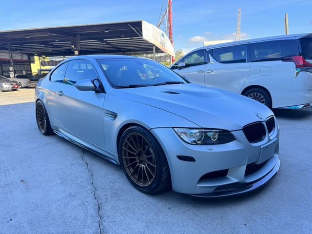 E92 M3 Frozen Silver Edition 限量 消光銀 碳纖維中控飾板 精品升級 (新市店)  第3張相片