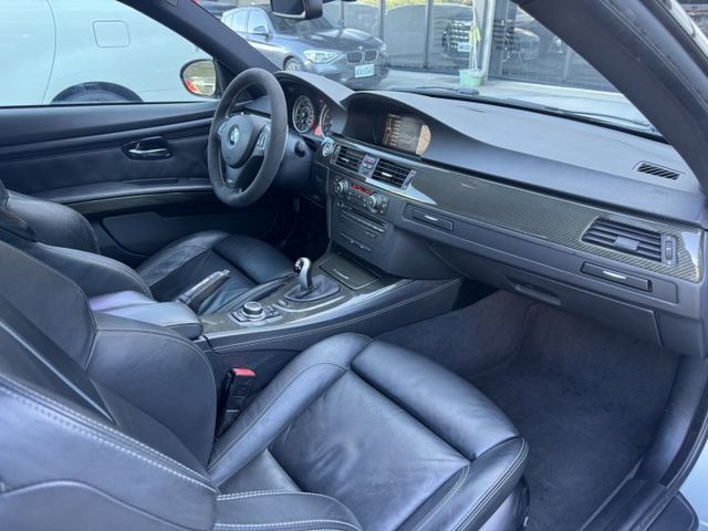 E92 M3 Frozen Silver Edition 限量 消光銀 碳纖維中控飾板 精品升級 (新市店)  第9張相片
