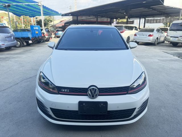 7代 GTI 全原廠無改裝 無惡操 全車原版件 里程保證 (永大店)  第4張相片