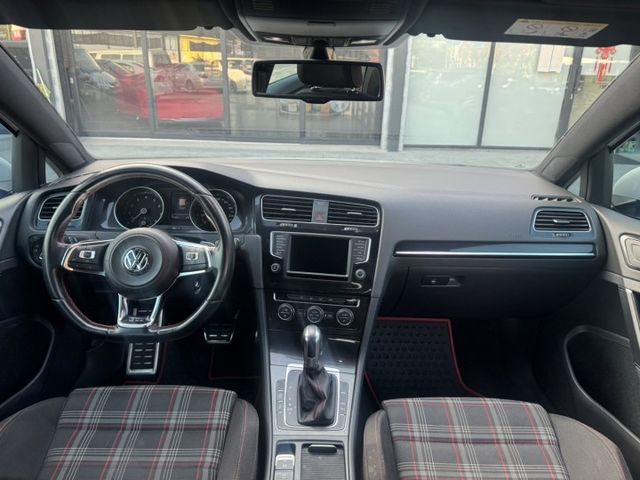 7代 GTI 全原廠無改裝 無惡操 全車原版件 里程保證 (永大店)  第10張相片