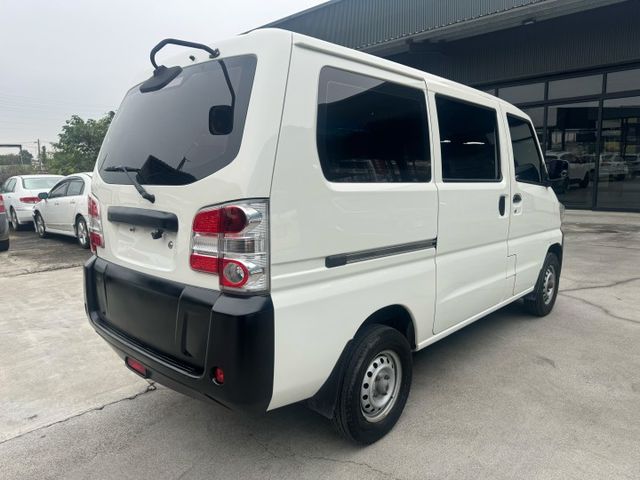 客貨兩用 五人座 中央冷排 里程保證 (新市店)  第2張相片