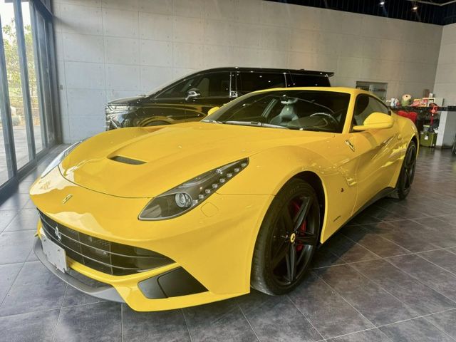Ferrari F12 Berlinetta 總代理 輪胎Cup2R 全新 FI全段鈦合金排氣 (新市店)  第1張相片