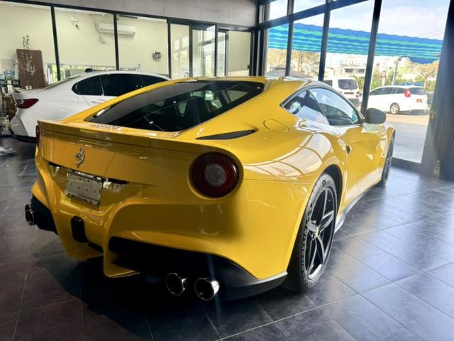 Ferrari F12 Berlinetta 總代理 輪胎Cup2R 全新 FI全段鈦合金排氣 (新市店)  第2張相片