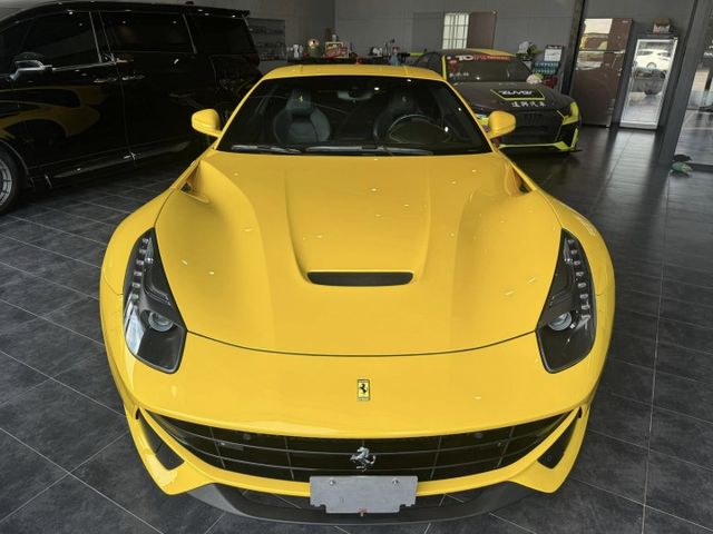 Ferrari F12 Berlinetta 總代理 輪胎Cup2R 全新 FI全段鈦合金排氣 (新市店)  第3張相片