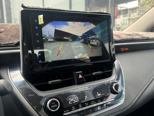 一手車 豪華版 acc跟車 恆溫 鋁圈 全車原版件 里程保證  第14張相片