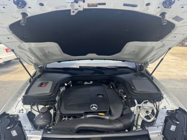 GLC300 SUV AMG 夜色套件 選配表請入內 全車原版件 (新市店)  第11張相片