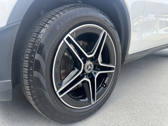 GLC300 SUV AMG 夜色套件 選配表請入內 全車原版件 (新市店)  第12張相片