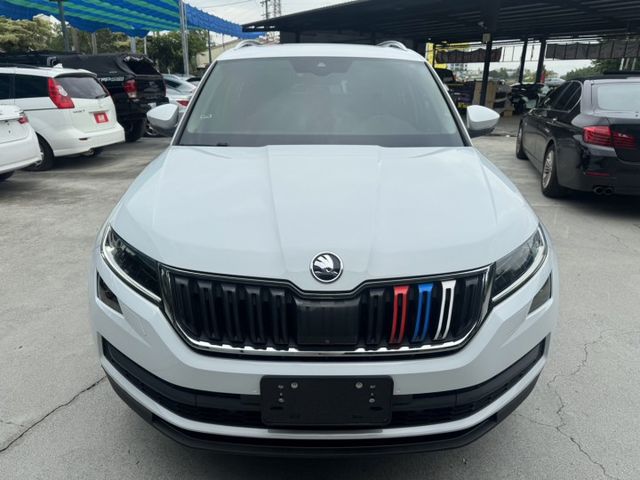 2.0 TSI 4x4尊榮版 七人座 原廠數位儀表 全車原版件 里程保證 (新市店)  第4張相片