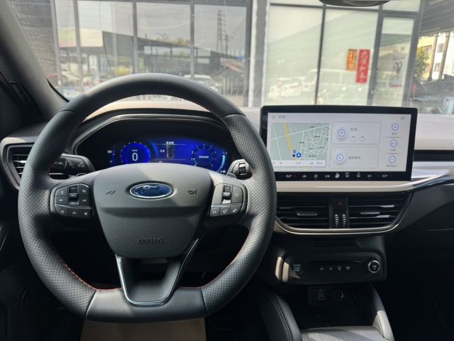 ST-Line Vignale 一手車 全車原版件 里程保證 (新市店)  第13張相片