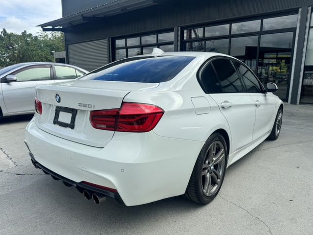 320i M Sport總代理 左三 盲點 全車原版件 (新市店)  第2張相片