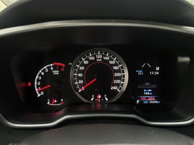 一手車 豪華版 僅跑5.9萬 ACC跟車 恆溫 盲點 鋁圈 全車原版件 ( 新市店 )  第12張相片