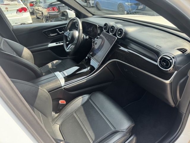 GLC300 SUV大改款 實跑4萬公里 盲點 自動停車 氣氛燈 Car play 全車原版件 ( 新市店 )  第9張相片